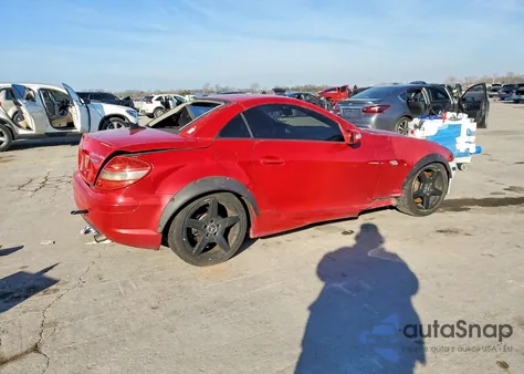 2005 Mercedes-Benz Slk 350 z USA, uszkodzony, nr VIN WDBWK56F05F044757